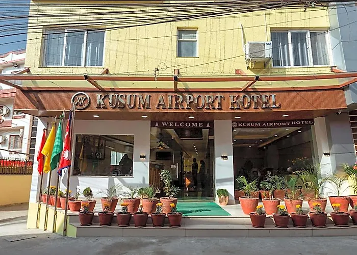 Kusum Airport 2*