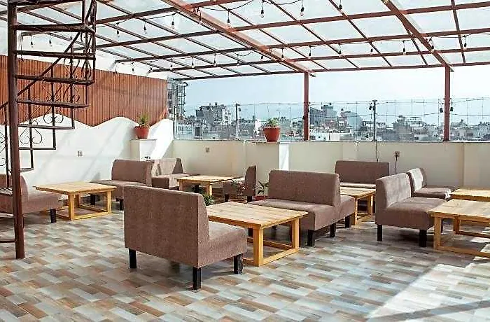 Hotel Kusum Airport